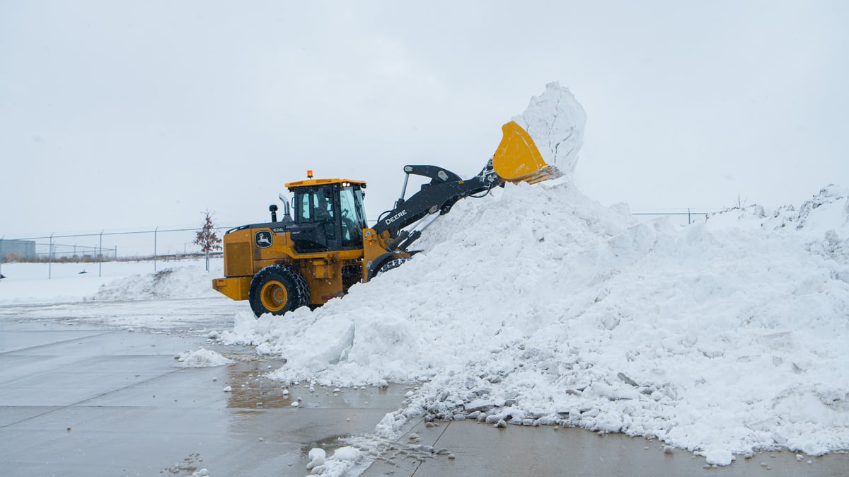 How to Choose Commercial Snow Removal Services in Greater Chicago